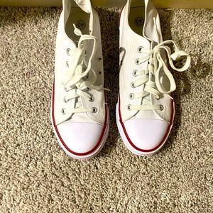 White low top converse!